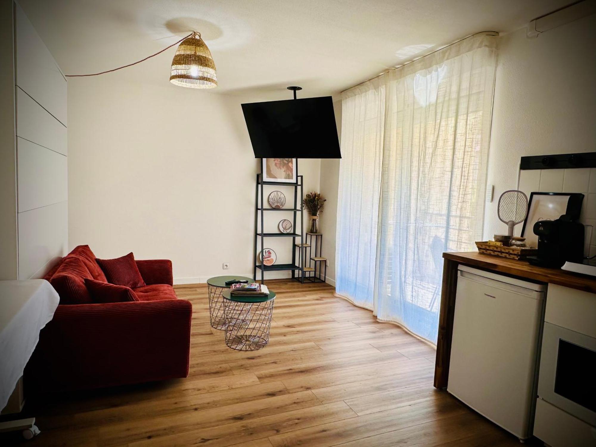 Apartment 40M2-Air Conditioning-Elevator-Underground Parking-Self Checkin! Appart Climatise 40M2-Ascenseur-Parking Souterrain -Arrivee Autonome Avignon Extérieur photo